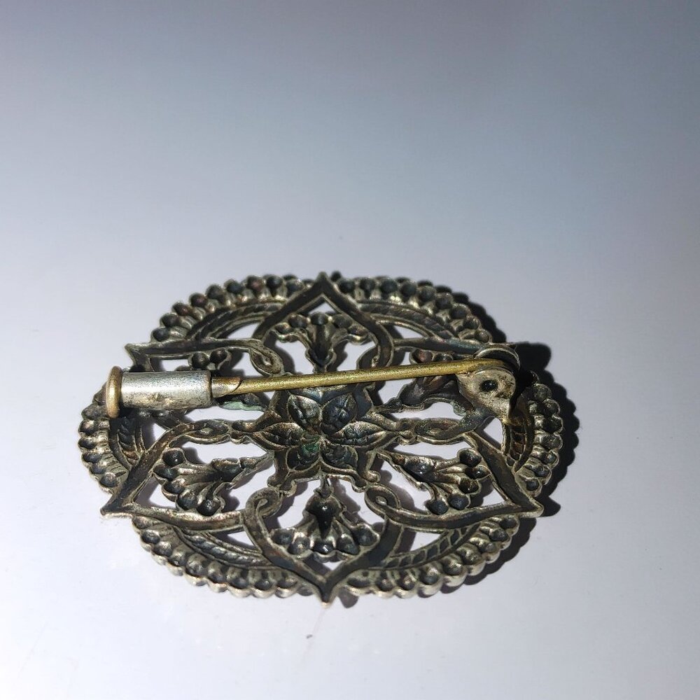 Antique Ornate Floral Filigree Pin Brooch Round Intricate Design Metal Finish - Picture 3 of 13